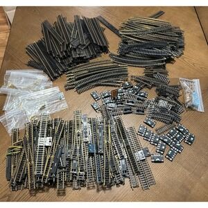 Lot of 302 Atlas HO Scale Curve /‎ Straight Track Switches Controls +++